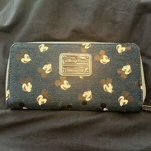 Disney Loungefly Mickey Mouse Wallet